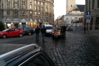 ДТП в центре Львова: не разминулись два таксиста (ФОТО)