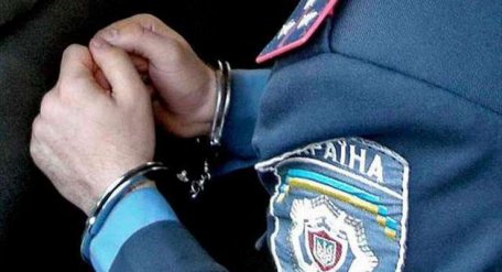 В Краматорске задержали двух милиционеров, которые заставляли местных строить блокпосты