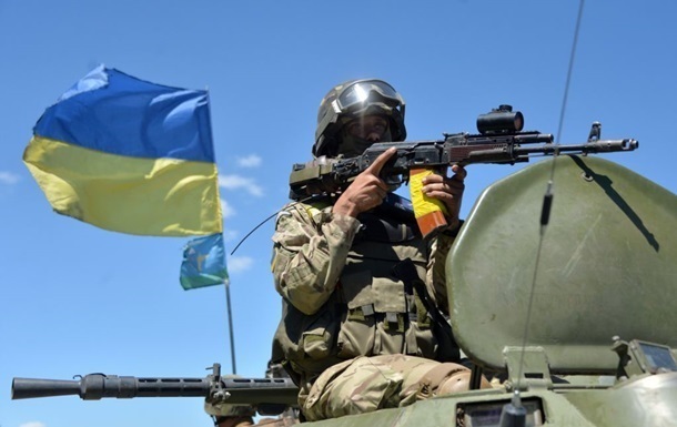 Украина сегодня впервые отмечает День защитника
