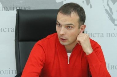 Соболев жалуется, что жена выгнала его из дома за гомофобию “Самопомощи”