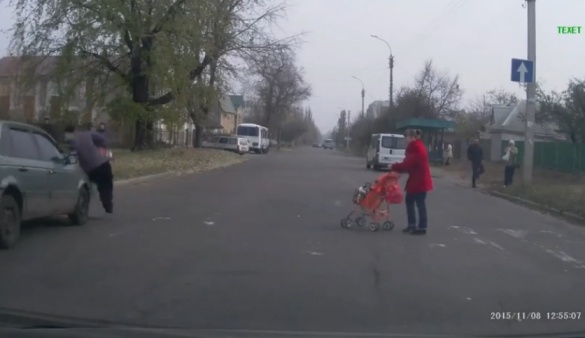 У Черкасах збили жінку з дитиною на пішохідному переході (ВІДЕО)