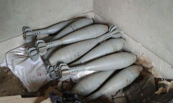 У Щасті Луганської обл. знайшли схрон зі зброєю та вибухівкою в покинутому будинку