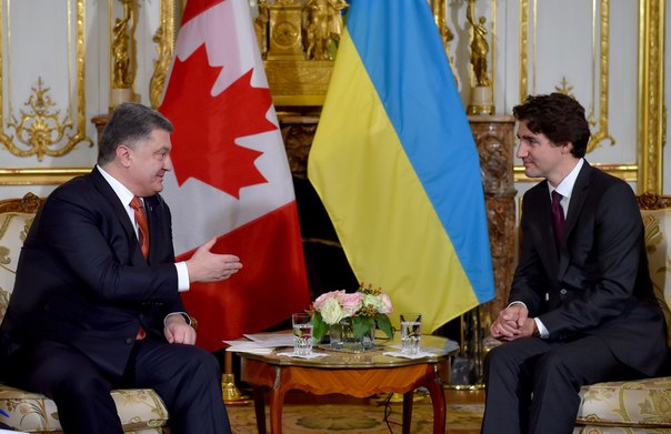 Порошенко впервые встретился с новым премьер-министром Канады (фото)