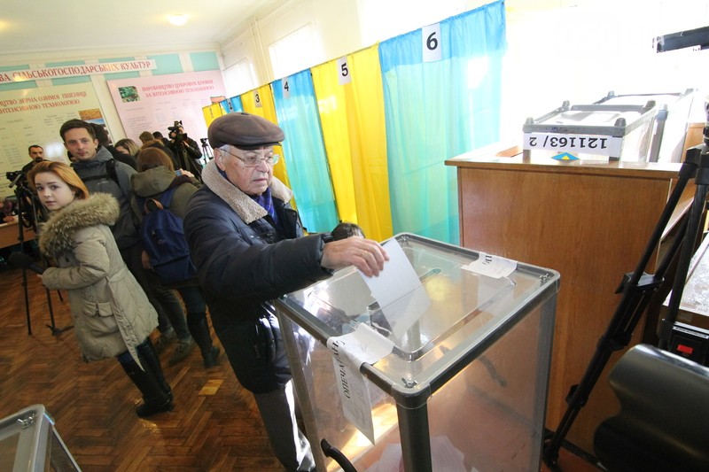 “Самопомощь” заявляет о фальсификации 4 тыс. голосов в пользу Вилкула в Кривом Роге