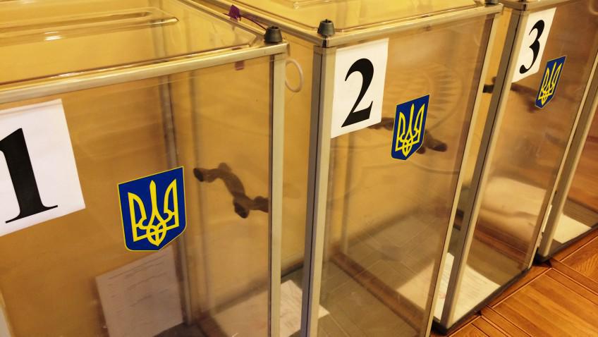 Криворізькі “укропівці” звинувачують голову ТВК у “підтасовуванні” результатів