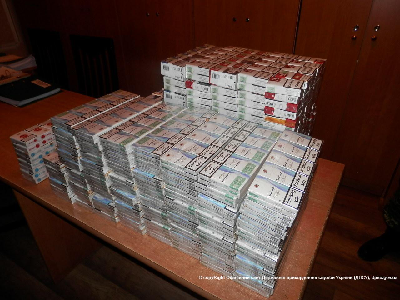На Львовщине пограничники задержали автобус с сигаретами  на сумму более миллиона гривен (ФОТО)