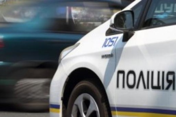 У Львові п’яну дівчину-водія довелося зупиняти за допомогою зброї