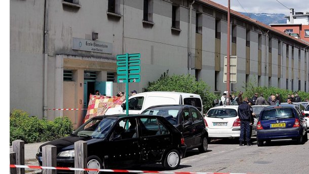 Стрілянина біля школи у Франції: є жертви