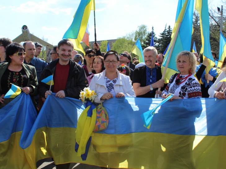 В Краматорске прошла “Шествие свободных людей” в честь годовщины сопротивления Стрелкову (ФОТО)