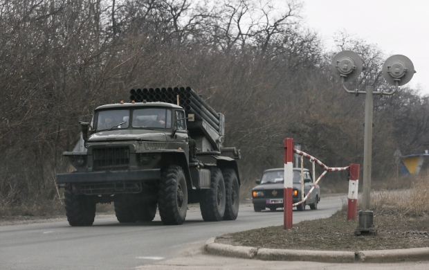 Бойовики тримають танки та “Гради” у районі Макіївки і Донецька – розвідка