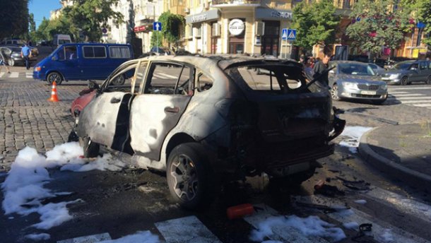Відомий журналіст загинув від вибуху авто (ФОТО)