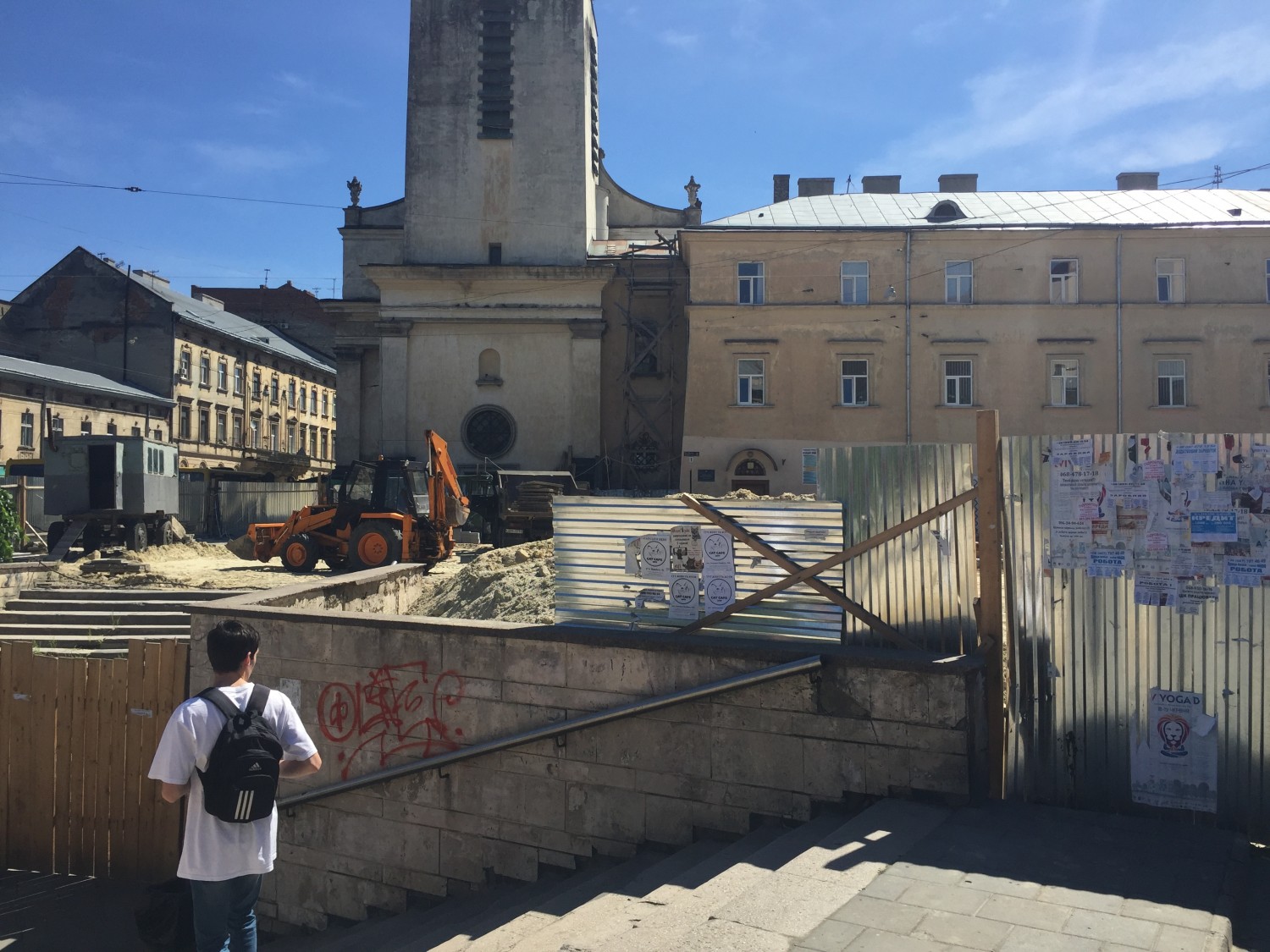 Площа Митна у Львові після ремонту може залишитись із старими сходами підземного переходу