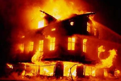У Львові під час пожежі в будинку згорів охоронець