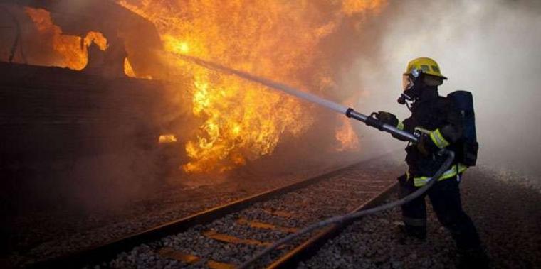 На Львівщині пасажири на ходу вистрибували із палаючого поїзда (ВІДЕО)