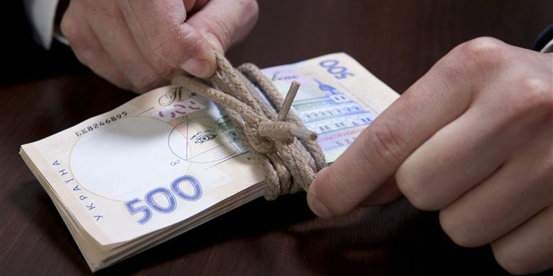 Надбавки чиновникам обмежать до 60 тис. грн на місяць