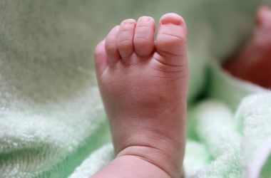 У Харкові співмешканець багатодітної матері закопав немовля на аеродромі