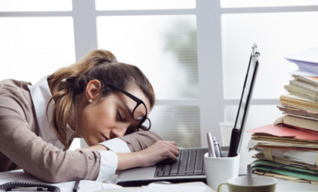 Як зберегти продуктивність після безсонної ночі: 6 порад