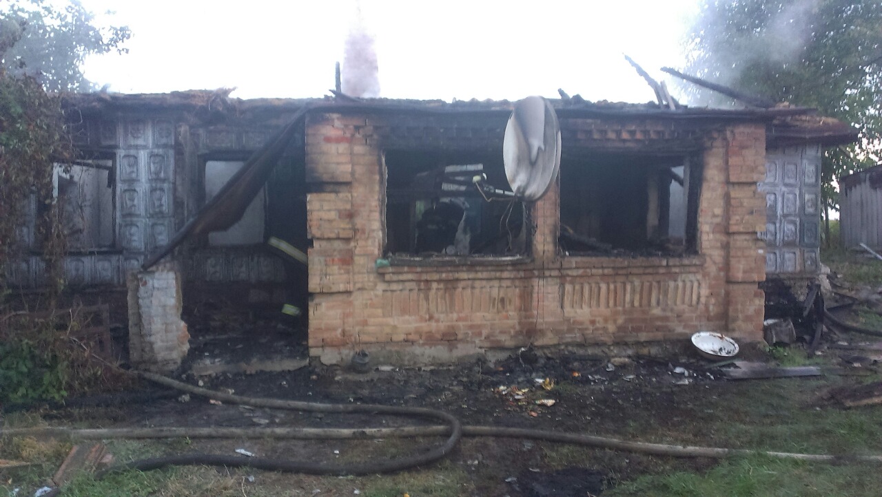 У Кіровоградській обл. під час пожежі в житловому будинку загинула жінка