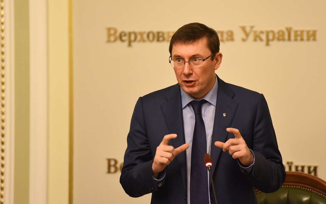 Київ вводить санкції росіян, які переслідували Сенцова і Кольченка