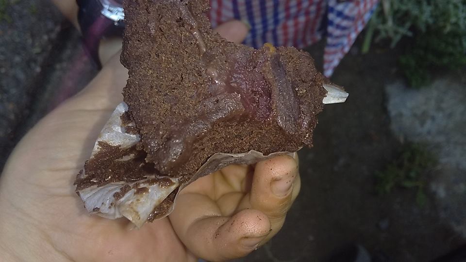 У Мукачеві жінка купила тістечко зі смертельно небезпечною начинкою