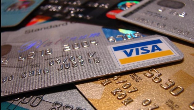Важливо: банки запроваджують додатковi комiсiї за користування картками