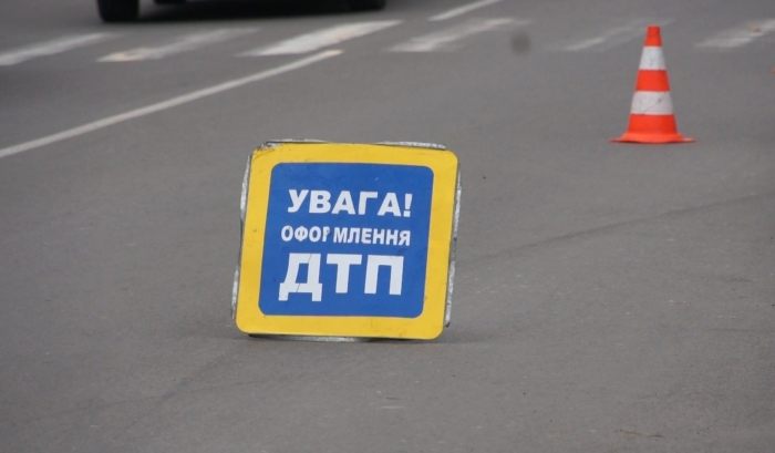 Перевернута вантажівка перекрила рух у Львові