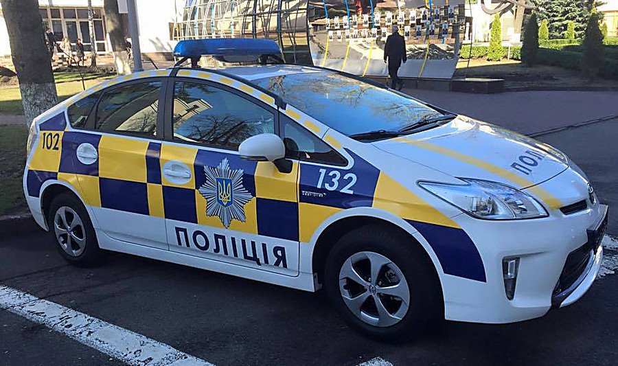 В Одесі за викрадення авто затримали патрульного
