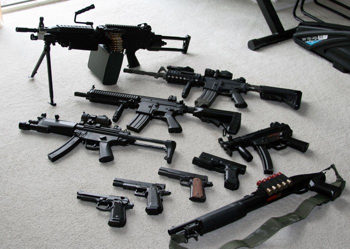 Нічого собі: у львівських школах з’явиться навчальна зброя