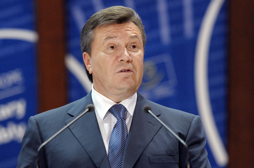 Янукович розповідає: ”Мій транспорт обстріляли”