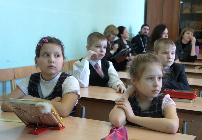 Українські школи в паніці: кардинально міняють навчальний процес