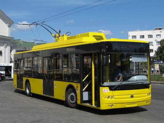 Трагічна новина: тролейбус  потрапив в масштабну ДТП