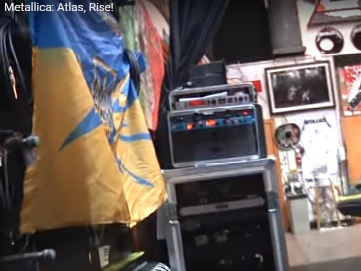 У новому кліпі Metallica “засвітився” український прапор