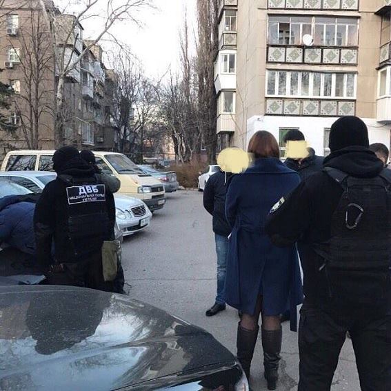В Одесі заарештували молодого слідчого