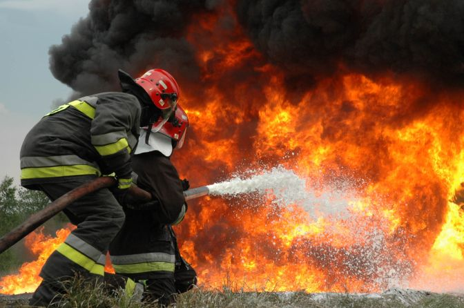Через велику пожежу евакуйовано мешканців чернігівської багатоповерхівки