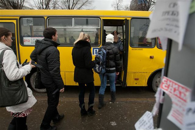 Українцям змінили плату за проїзд: ще трішки і буде вигідніше їздити на таксі