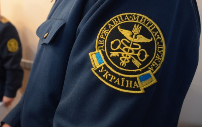 Попався: заступника Львівської митниці затримали на хабарі