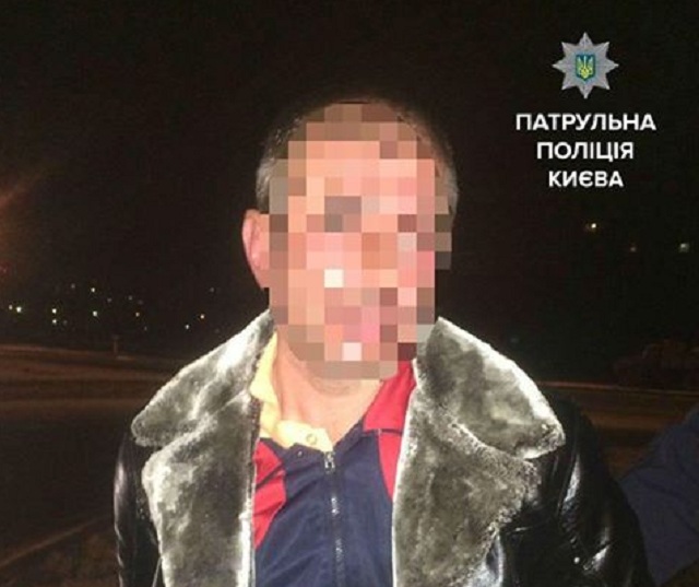У Києві водій напав на патрульних, які відмовилися від хабара