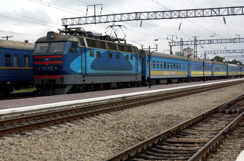 Посадовці однієї із залізниць ухилились від сплати податків на 107 мільйонів гривень