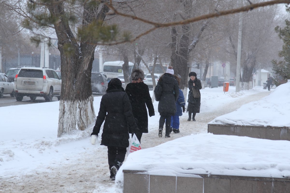 Починається: синоптики попереджають українців про суттєве зниження температури