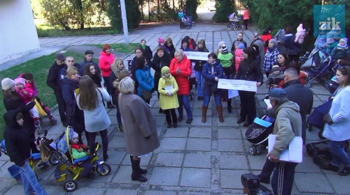 Батьки б’ють на сполох: у Львові закрили дитячу поліклініку