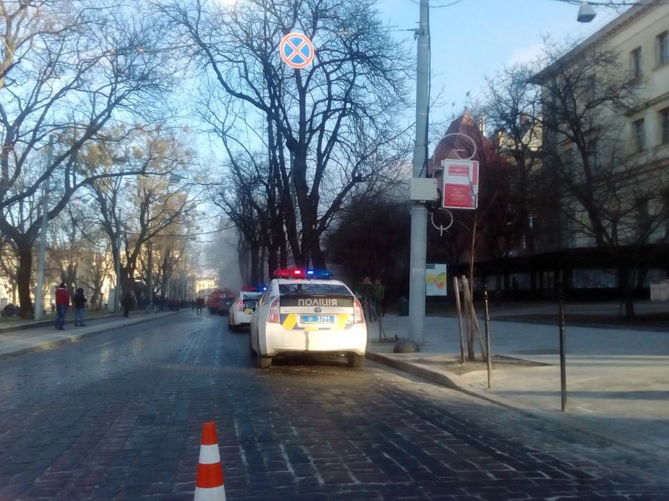 У центрі Львова сталася страшна пожежа в одному з ресторанів (ФОТО, ВІДЕО)