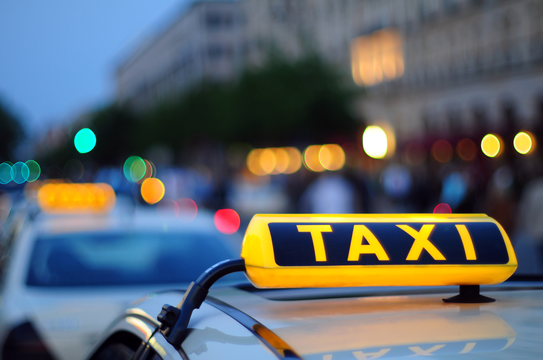 Масово закриваються служби таксі в місті України