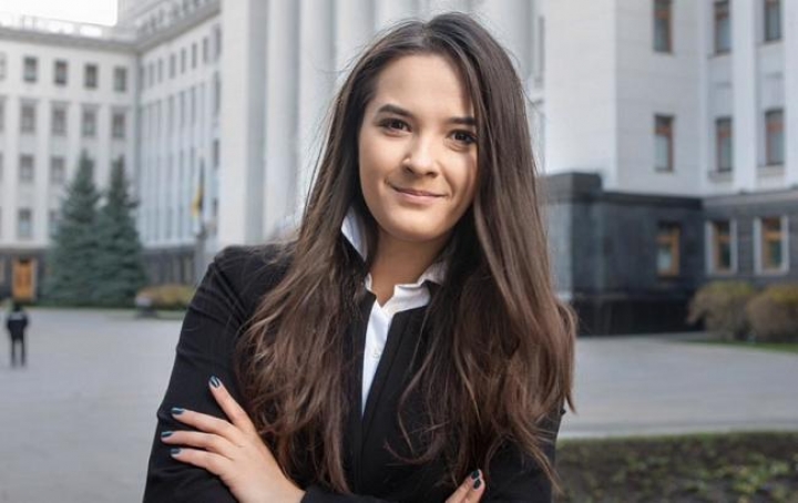 Ще одна Дєєва: Нова молода заступниця міністра “вбила” своїми знімками (ФОТО)