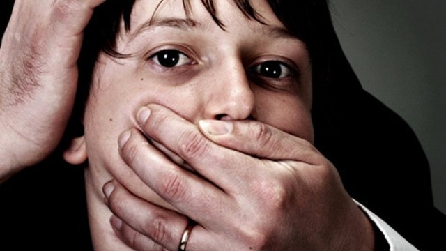 У Тернополі поліція розшукує педофіла, який чіплявся до дітей