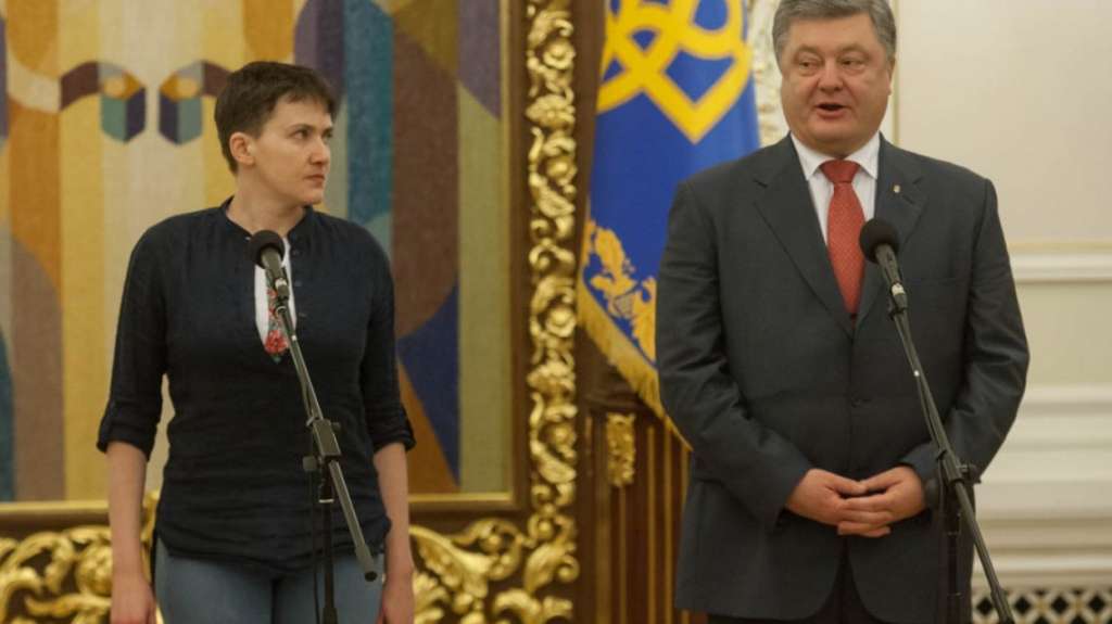 “Краще він прийняв би закон проти себе”- Савченко “втерла носа” Порошенку!