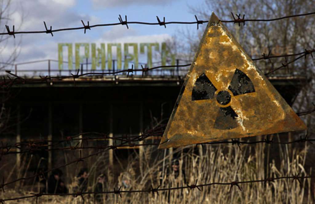 Без сорому та совісті: Львівське сміття у Чорнобилі! Фото, які шокували всю країну!