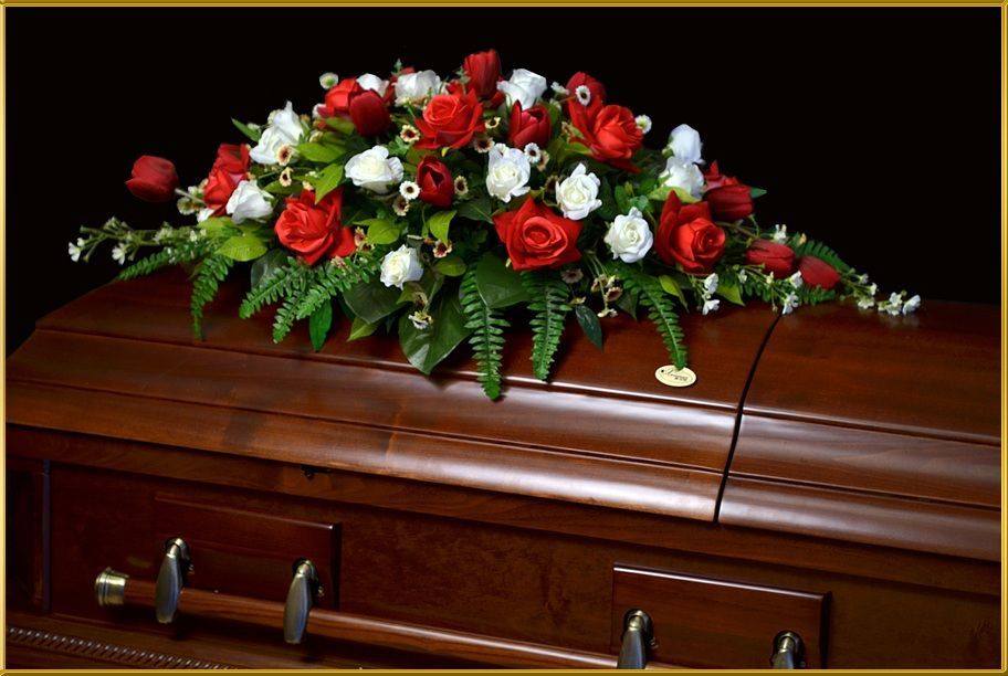 Серце кров’ю обливається… З’явилися ексклюзивні фото з похорону депутатки від “Самопомочі”