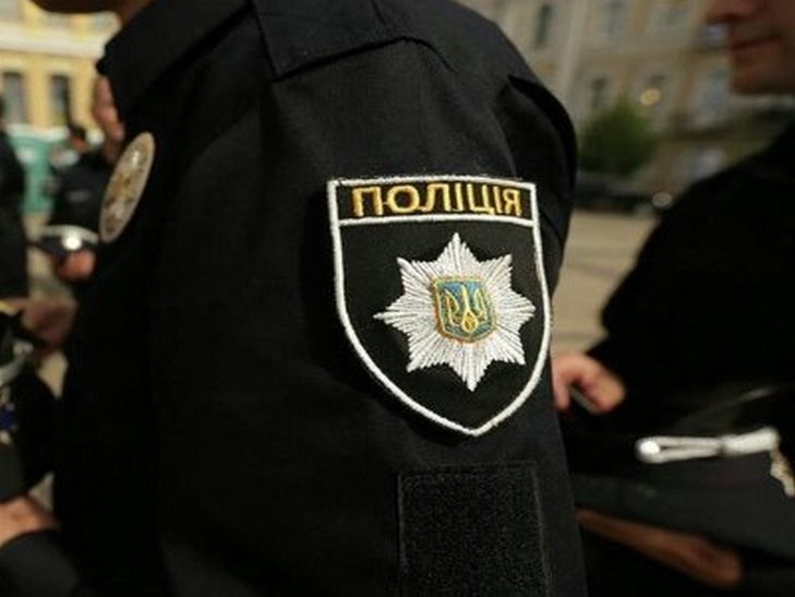 Нова поліція вже не та… На Одещині затримали поліцейського на хабарі, сума просто приголомшує (ФОТО)