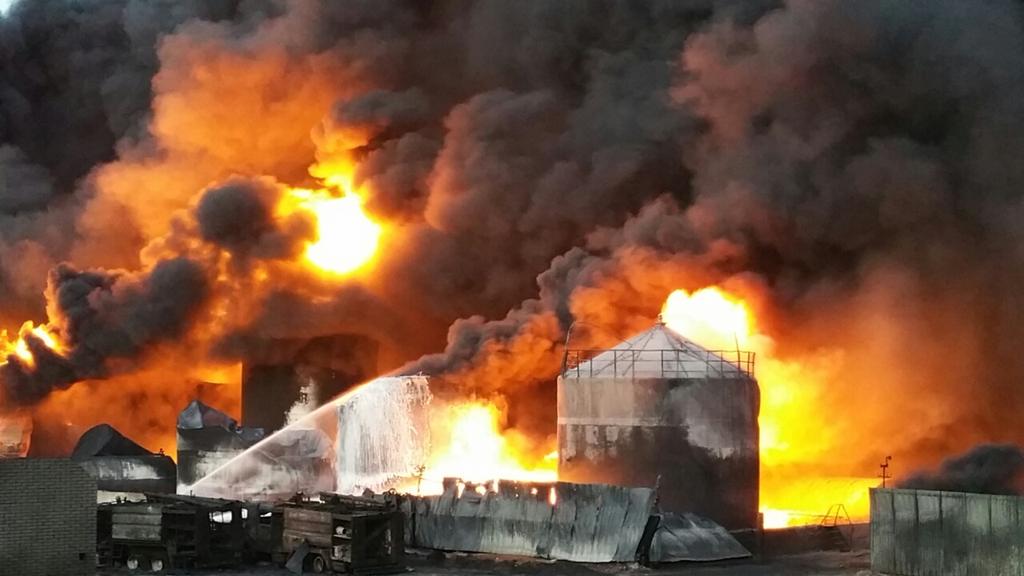 ТЕРМІНОВО!!! В Ужгороді сталася жахлива пожежа з вибухами нереального масштабу