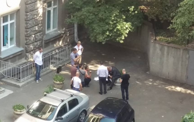 Ви стільки грошей і не бачили!!! В Києві відомого чиновника затримали на викраденні 15 МІЛЬЙОНІВ ГРИВЕНЬ